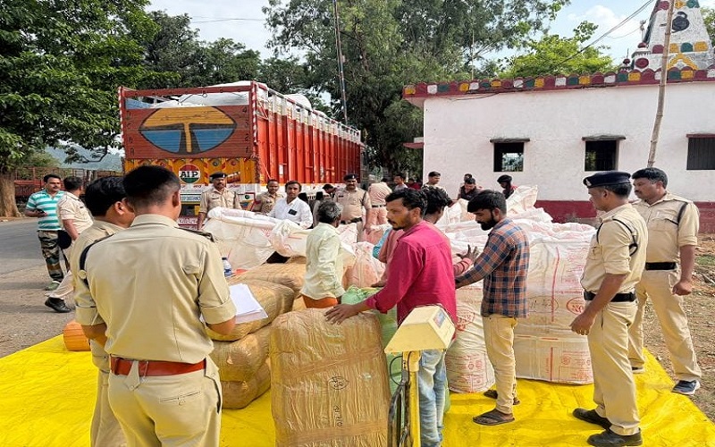 10 करोड़ की खेप के साथ 2 तस्कर गिरफ्तार
